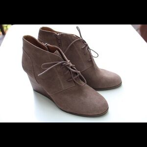 NWOT Lucky brand wedge booties